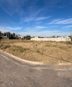 Lote de 20 x 30 en zona de Countrys